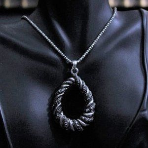 NWT Black Faux Marcasite Necklace Earring Set